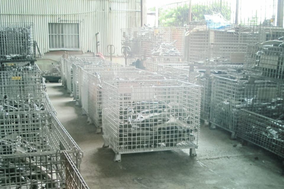 metal_car_pdt_2-20250905-100546-fad217e5